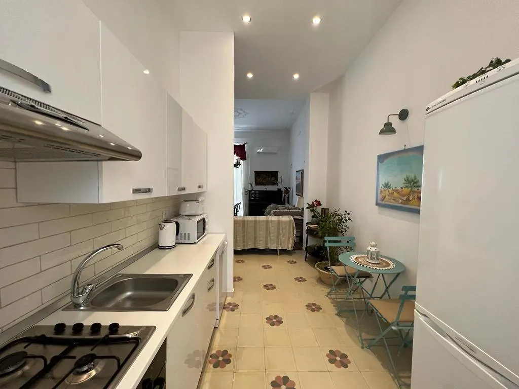 Lux Domus Apartment Bari Italie